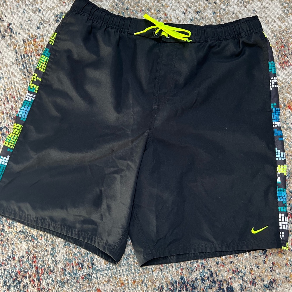 Men’s Nike swimming shorts - Picture 1 of 6